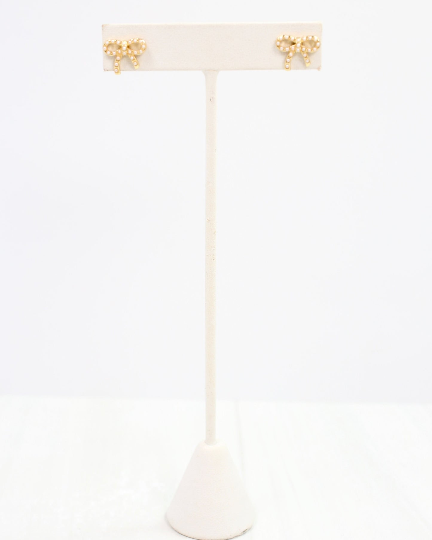 Carolina Pearl Bow Stud Gold